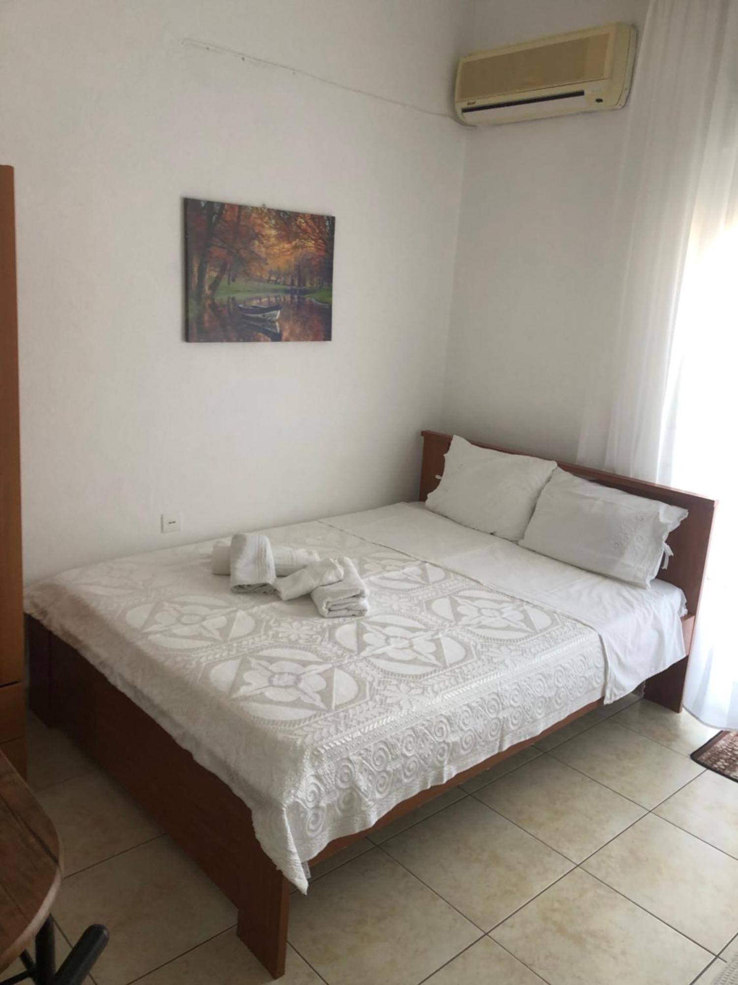 Nikos Rooms Néa Péramos Exterior foto